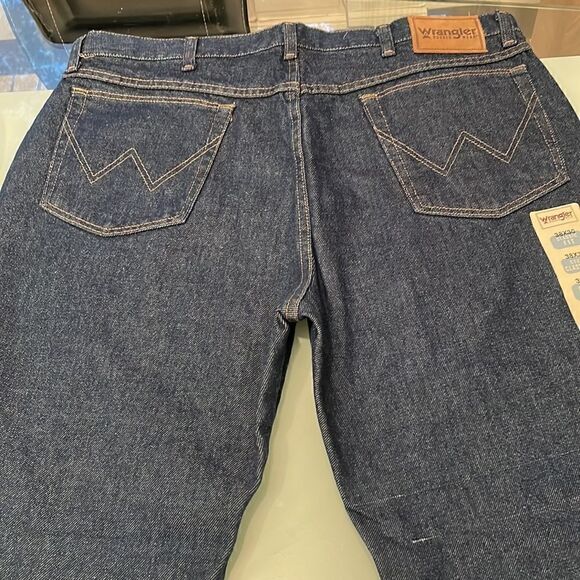 Wrangler classic fit jeans 38/30 dark blue wash new no tags - Picture 5 of 13